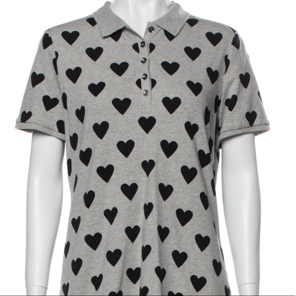 Burberry Brit Women Gray Heart Printed Short Sleeve Top Size Large NWT